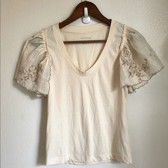 Anthropologie Tops - Anthropologie Cream Flutter embroidered Sleeve Blouse